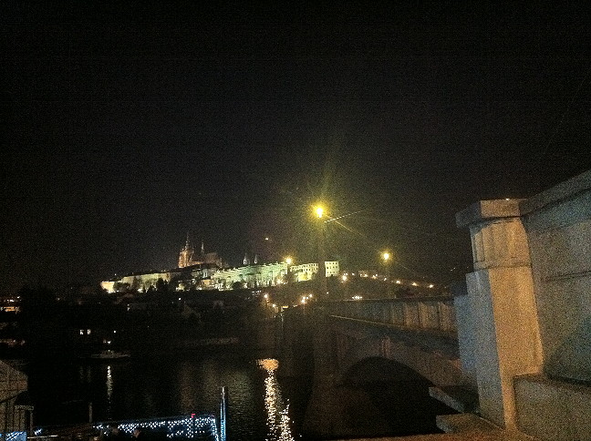 Prague20111106-032.jpg 110.7kb 648x484pixel
