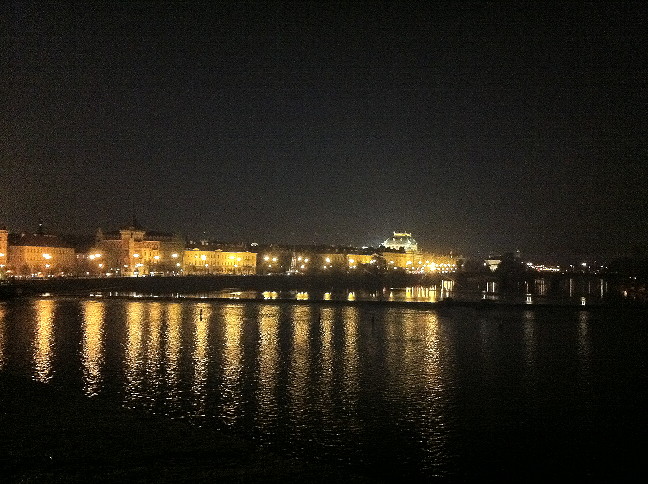 Prague20111106-040.jpg 119.9kb 648x484pixel