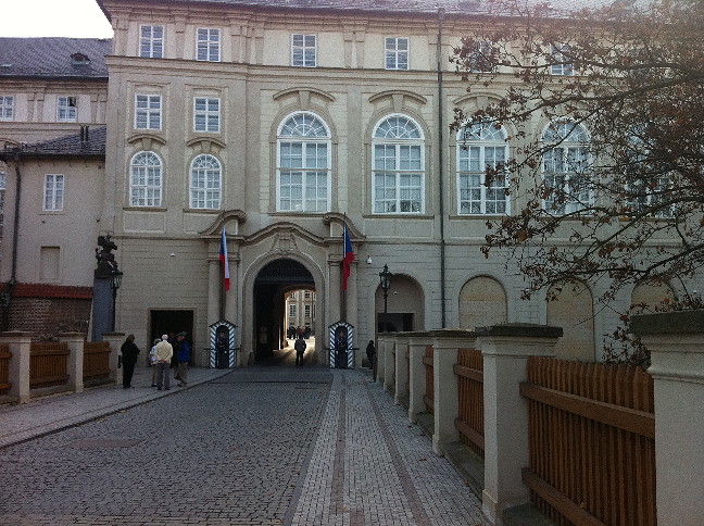 Prague20111106-105.jpg 146.6kb 648x484pixel